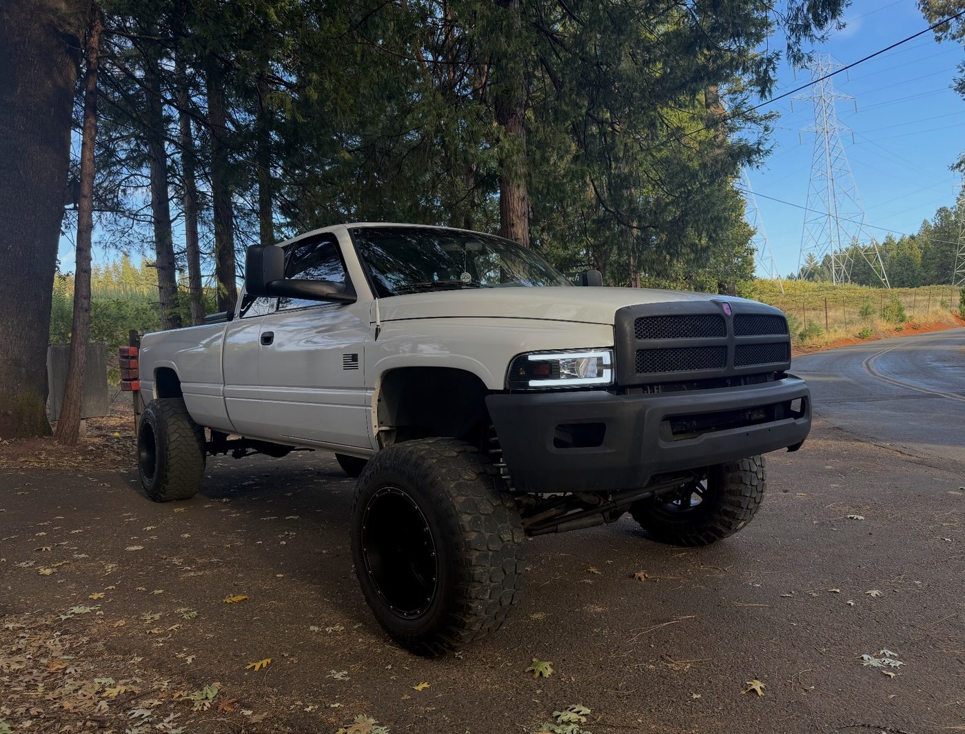 White Dodge truck used by J&M Junk Removal